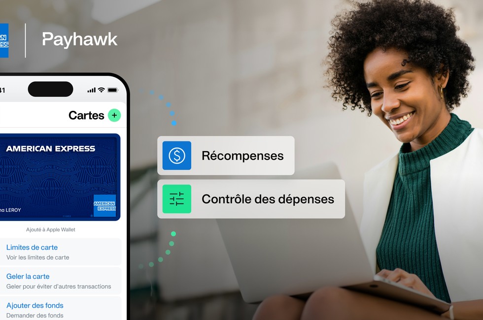 Image montrant une femme avec un ordinateur portable et l'écran d'une application mobile illustrant les contrôles de cartes disponibles avec l'intégration de Payhawk et d'AMEX. 